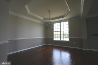 25083 Riding Center Dr, Chantilly, VA 20152 - photo 2