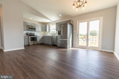 1875 Giles Mill Rd, Bunker Hill, WV 25413 - photo 4