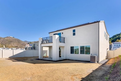 650 Meadowood St, Fallbrook, CA 92028 - photo 2