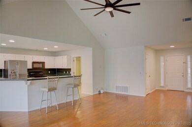 11511 S 108th East Place, Bixby, OK 74008 - photo 7