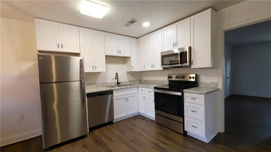 425 Depre St unit C, Mandeville, LA 70448 - photo 4