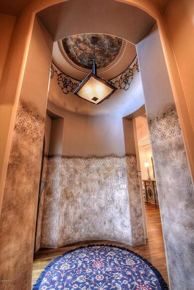Foyer ~ Details