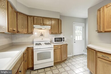 5815 Dale Dr, Sykesville, MD 21784 - photo 7