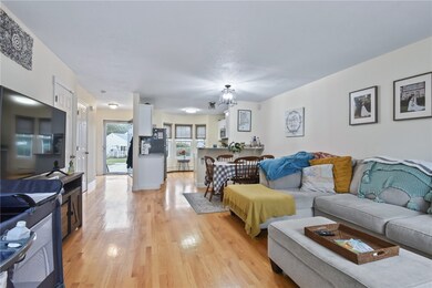 565 Quaker Ln unit 106, West Warwick, RI 02893 - photo 5