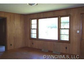 414 Indian Creek Rd, Burnsville, NC 28714 - photo 4