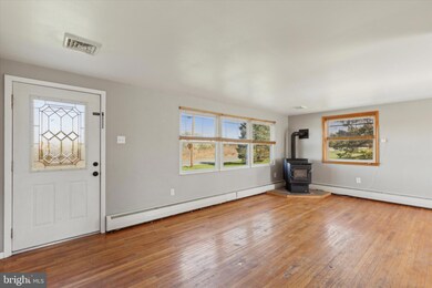 1570 Layfield Rd, Pennsburg, PA 18073 - photo 3