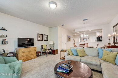 9-web-or-mls-Roundleaf Dr-009