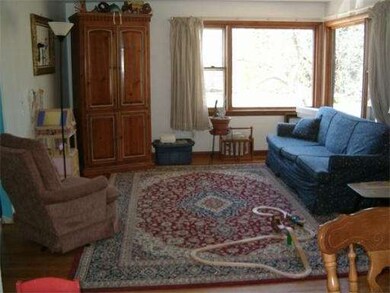 36 Tracy Cir, Amherst, MA 01002 - photo 2