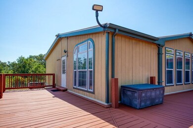 Great deck 3/4 around home