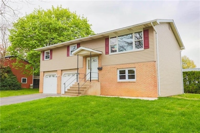 1751 Johnston Dr, Bethlehem, PA 18017 - photo 3