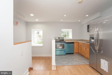 4205 Main St unit 2ND FLOOR, Philadelphia, PA 19127 - photo 3