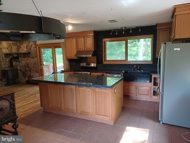 4455 Cherry Tree Ln, Sykesville, MD 21784 - photo 5