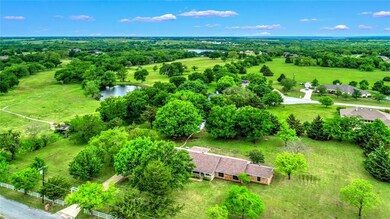 229 Glenwood Dr, Denison, TX 75020 - photo 2