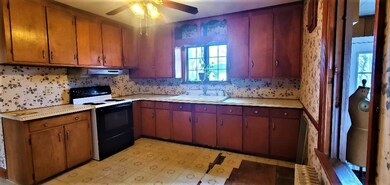 40 Pocasset Ave, Tiverton, RI 02878 - photo 5