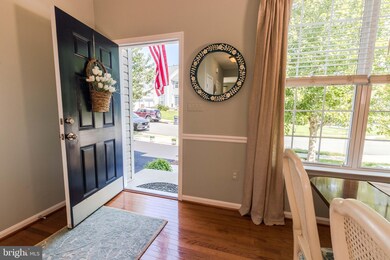 16461 Plumage Eagle St, Woodbridge, VA 22191 - photo 2