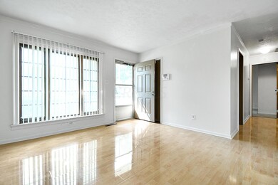 1682 Clyde Pl-8