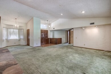 2039 W Shawnee Dr-9