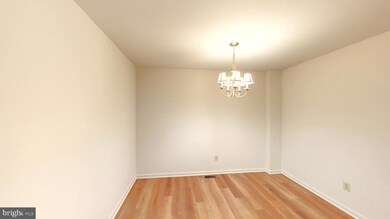 222 E Mount Vernon St, Lansdale, PA 19446 - photo 7