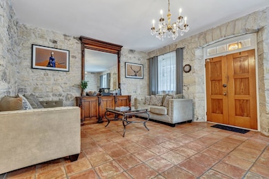 511 W San Antonio St, Fredericksburg, TX 78624 - photo 5