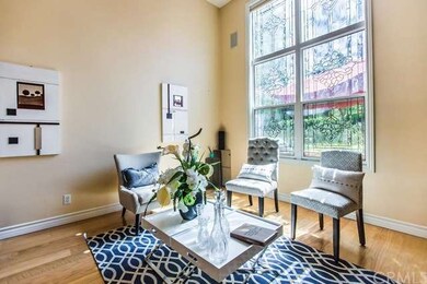 Beautiful windows that brightens the entire house.