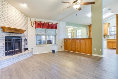 3200 Leatherwood Ct, Granbury, TX 76049 - photo 5