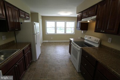 13027 Clarion Rd, Fort Washington, MD 20744 - photo 3