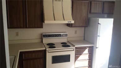 9725 Bristonwood Dr W unit D, University Place, WA 98467 - photo 7