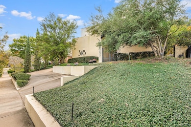 3118 Shadow Dr W, Arlington, TX 76006 - photo 2