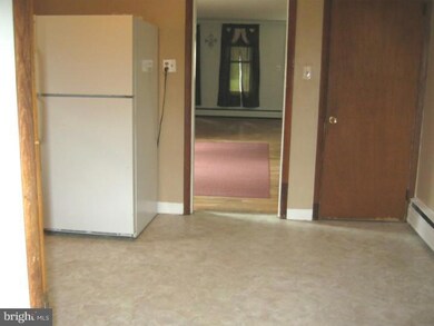 227 N Penn St, Spring City, PA 19475 - photo 6