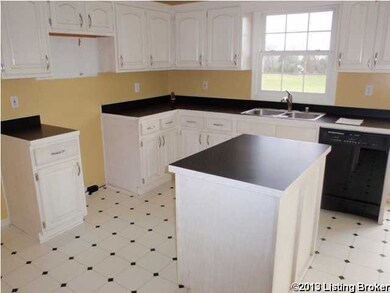 333 Blackberry Cir, Mount Washington, KY 40047 - photo 3