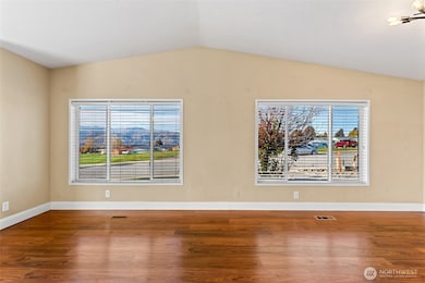 561 Morning View Ave, East Wenatchee, WA 98802 - photo 2