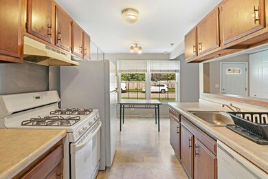 421 Sidney Ave unit C, Glendale Heights, IL 60139 - photo 5