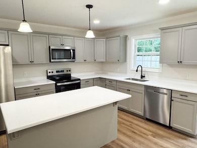 808 Satilla Blvd, Waycross, GA 31501 - photo 5