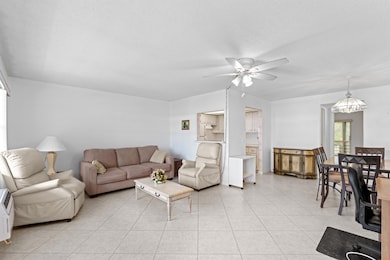 171 Windsor H, West Palm Beach, FL 33417 - photo 5