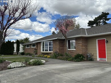 1215 NW Johns Ave, Pendleton, OR 97801 - photo 4
