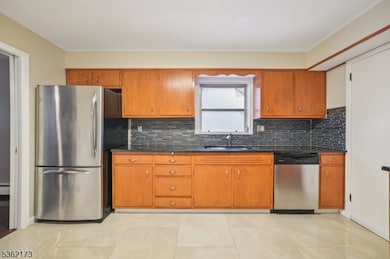 862 Dewey St, Union, NJ 07083 - photo 6