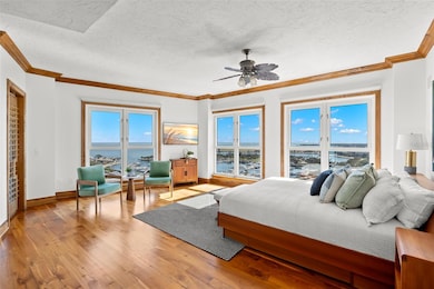 288 Beach Dr NE unit PH2A, Saint Petersburg, FL 33701 - photo 4