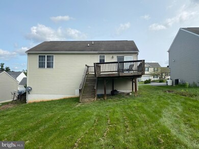 48 Mercedes Dr, Martinsburg, WV 25404 - photo 2