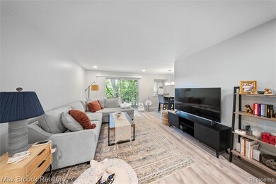 322 Riviera Dr unit 75, Saint Clair Shores, MI 48080 - photo 7