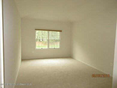 13 Kent Ct, Monroe Township, NJ 08831 - photo 6