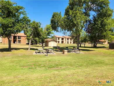 1605 J N Main St unit 1605 J, Copperas Cove, TX 76522 - photo 3