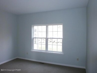 4180 Blue Mountain Crossing, East Stroudsburg, PA 18301 - photo 7