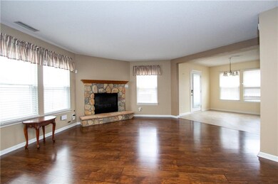 10215 Lothbury Cir, Fishers, IN 46037 - photo 6