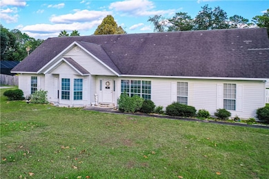 915 Jane St, Blackshear, GA 31516 - photo 3