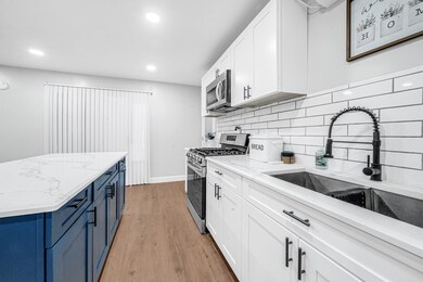 10814 Newton St, Houston, TX 77075 - photo 5