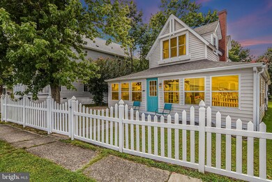 529 Irving Ave, Colonial Beach, VA 22443 - photo 3