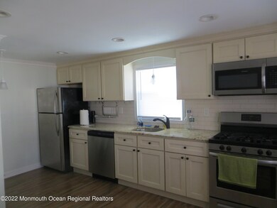 567 Ocean Rd, Spring Lake, NJ 07762 - photo 4