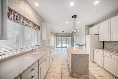 1989 Stonebridge Dr N, Ann Arbor, MI 48108 - photo 6