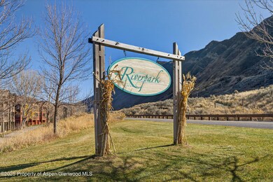 433 River View Dr unit 1605, New Castle, CO 81647 - photo 2