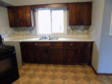 606 Christian Ave, Elkhart, IN 46517 - photo 2